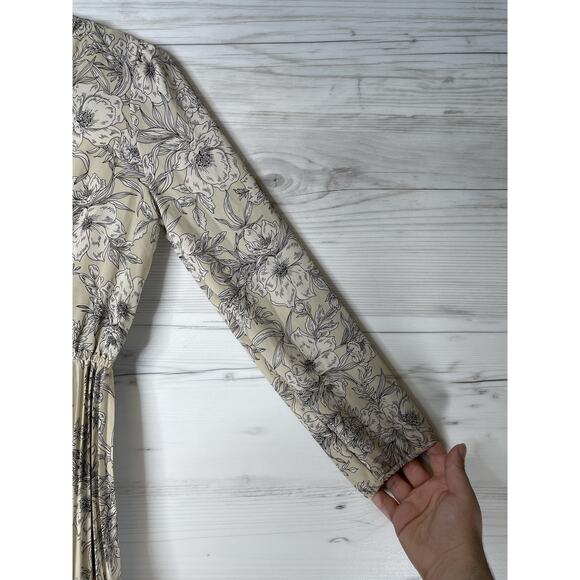 Iris Bloom Dress Womens Small Beige Floral Pleated Midi Surplice V Neck Wrap - Picture 3 of 9